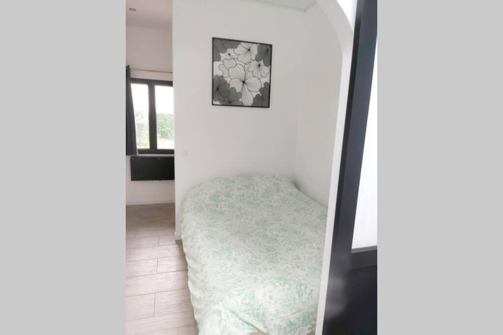 グルッシーSuperbe Studio 15 M²,Proche Disney, Asterix, Cdgアパートメント エクステリア 写真